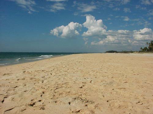 ein einsamer Strand, ganz fuer uns allein ...